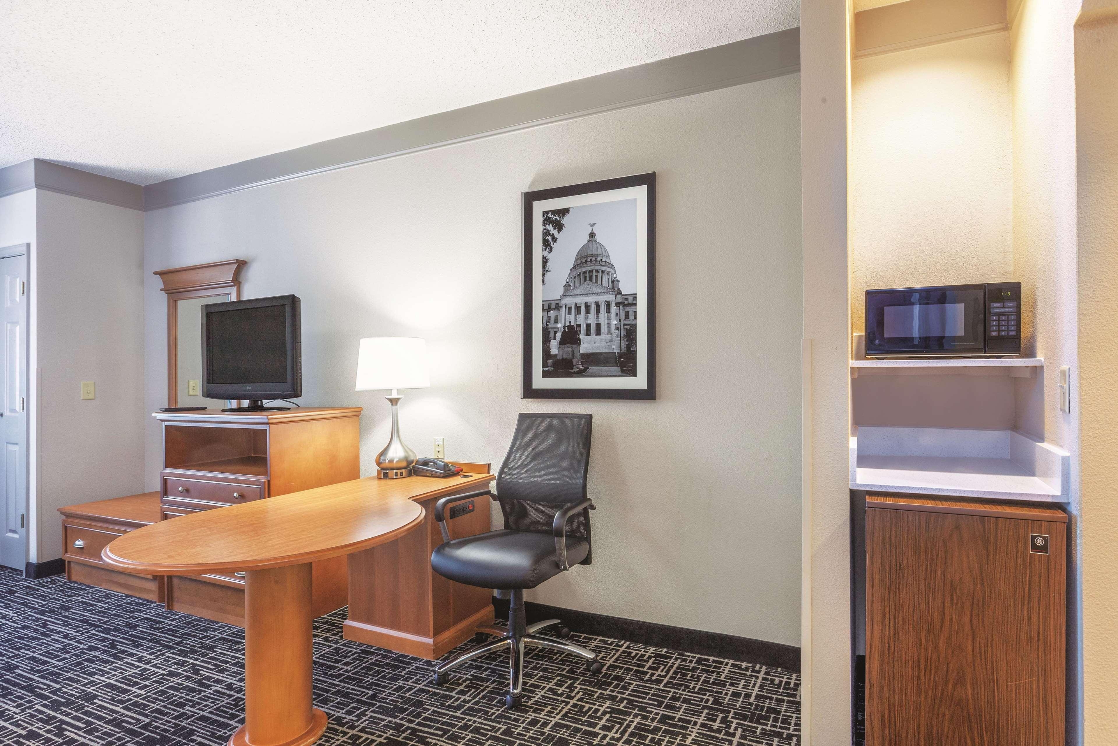 La Quinta By Wyndham Jackson Airport Hotel Pearl Luaran gambar